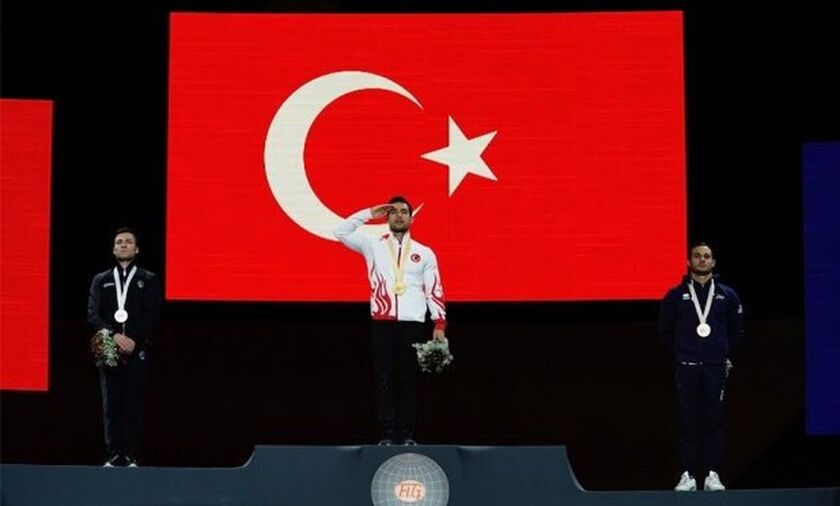 Οι Τούρκοι αθλητές χαιρετούν στρατιωτικά,  λόγω Συρίας! - Κίνδυνος τιμωρίας από την UEFA (pics, vid)