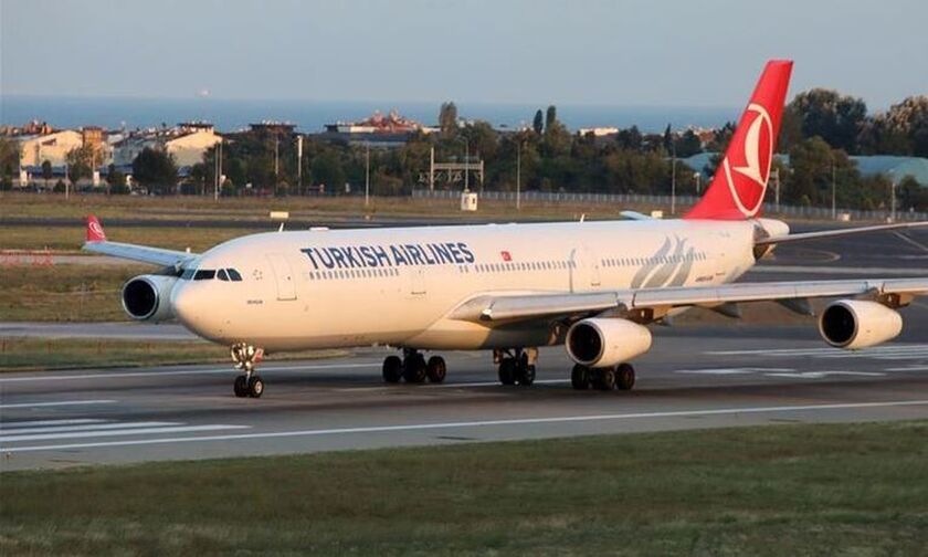 «Έφοδος» στα γκισέ της Turkish Airlines στο αεροδρόμιο «Μακεδονία» από ομάδα αντιεξουσιαστών