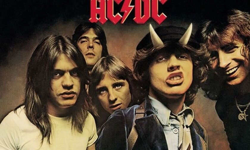 Συναυλία για τους AC/DC πάνω σε νταλίκες στην Highway to Hell
