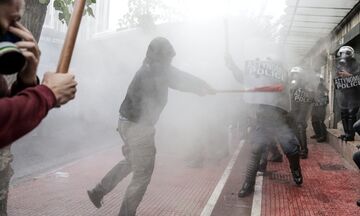 Επεισόδια σε πορεία φοιτητών στην Αθήνα (pics)