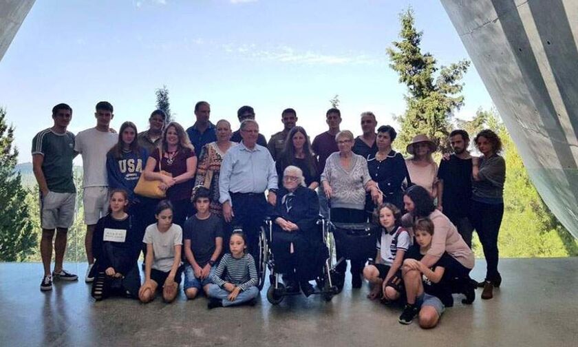 Η συγκινητική επανένωση της 92χρονης Ελληνίδας με τους Εβραίους που έσωσε στη Κατοχή