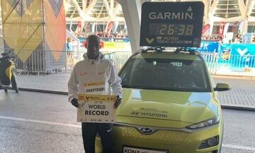 Nέο παγκόσμιο ρεκόρ στα 10 χιλιόμετρα από τον Τσεπτέγκι στη Βαλένθια