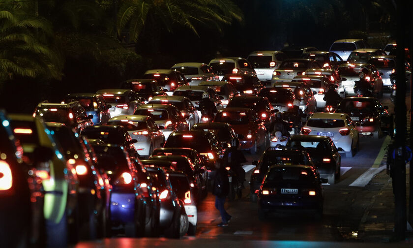 Κυκλοφοριακό κομφούζιο στην Αθήνα - Αυξημένη κυκλοφορία σε αρκετούς δρόμους
