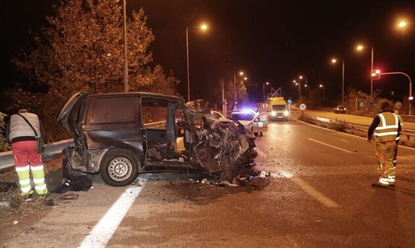 Πιερία: Ένας νεκρός από σύγκρουση Ι.Χ. φορτηγού με λεωφορείο