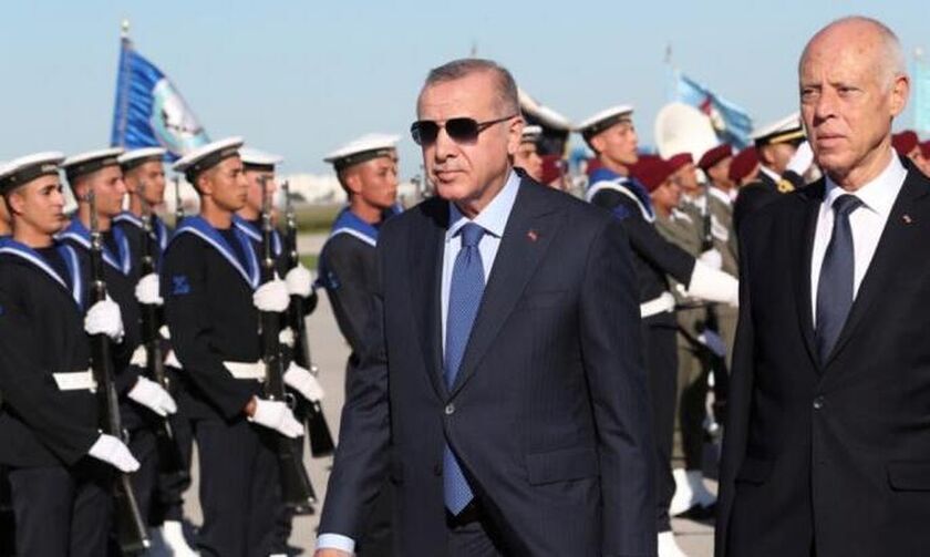 Το... βιολί του ο Ερντογάν: «Η Ελλάδα δεν έχει καμία αρμοδιότητα στη συμφωνία Τουρκίας-Λιβύης»