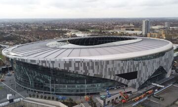 Τότεναμ - Μπράιτον: Γεμάτο το «Tottenham Stadium» παρά την καταρρακτώδη βροχή! (vid)