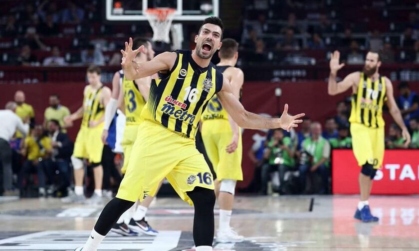 Φενέρμπαχτσε: Νέο buzzer-beater από τον Σλούκα (vid)