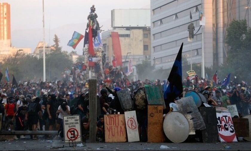 Χιλή: Στους 29 oι νεκροί από τις διαδηλώσεις