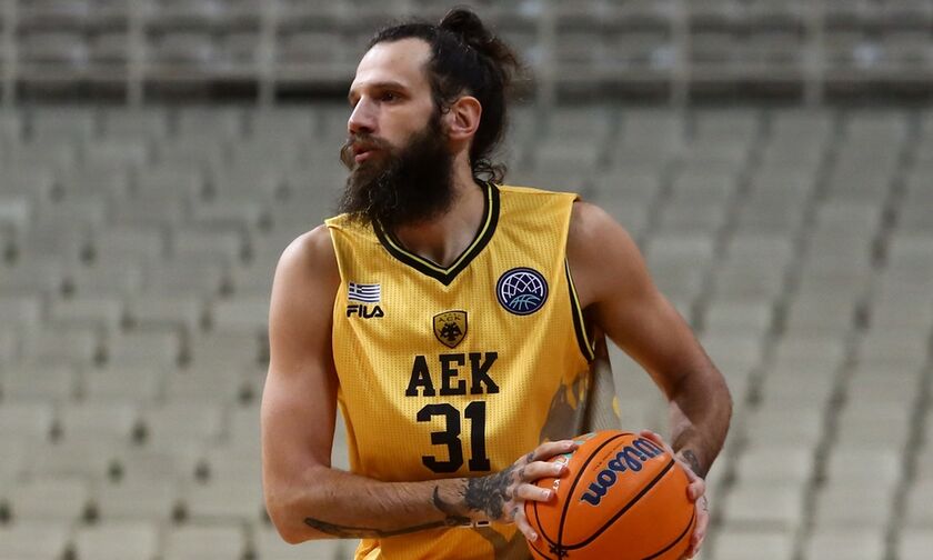 ΑΕΚ - Γιαννόπουλος: «Δεν κερδίσαμε τίτλο επειδή νικήσαμε τον Παναθηναϊκό»