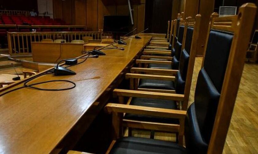«Εμφύλιος» στην Ένωση Δικαστών και Εισαγγελέων για τα επεισόδια στο Κουκάκι
