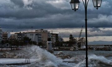 Καιρός: Αίθριος με θυελλώδεις ανέμους