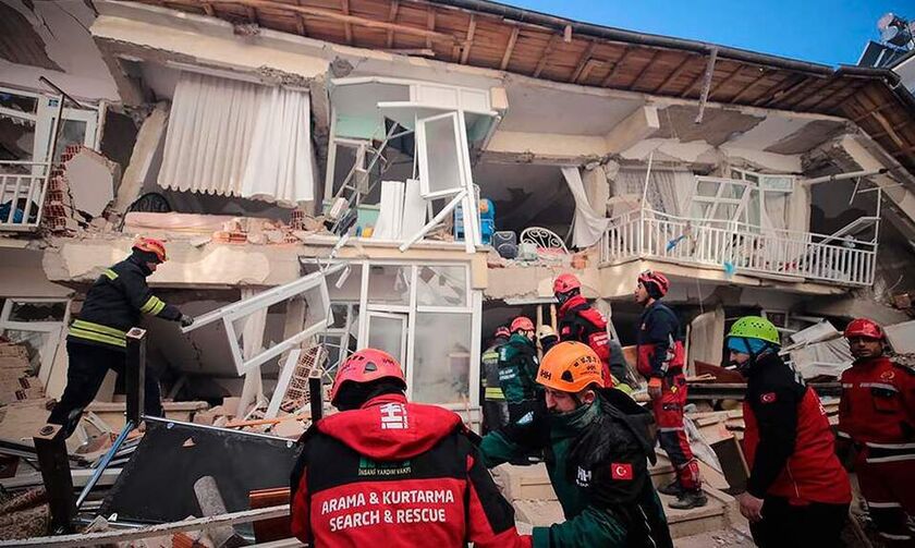 Τουρκία: Στους 22 οι νεκροί από τον ισχυρό σεισμό, γυναίκα διασώθηκε μετά από 17 ώρες