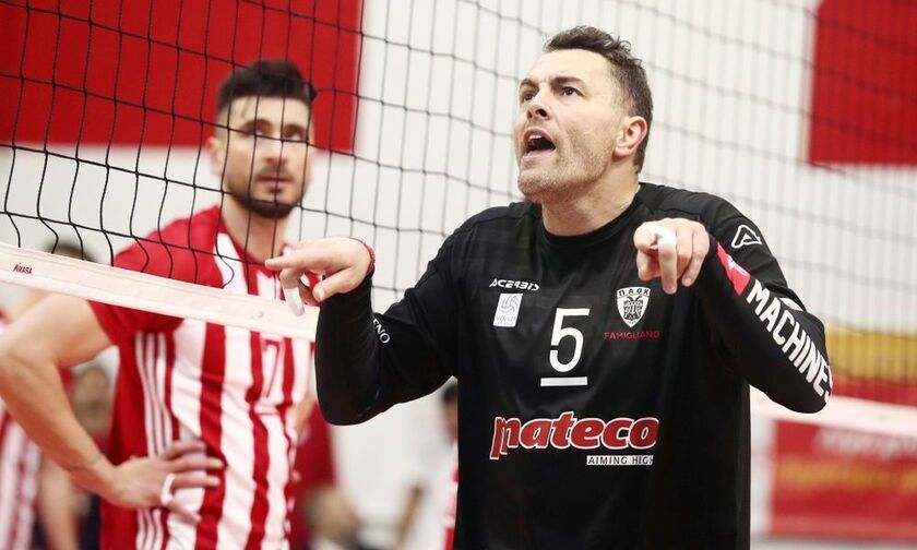 Ολυμπιακός-ΠΑΟΚ 3-1 Τερζής: «Θα δούμε τη φάση στο βίντεο, έγιναν δυο πιαστά»