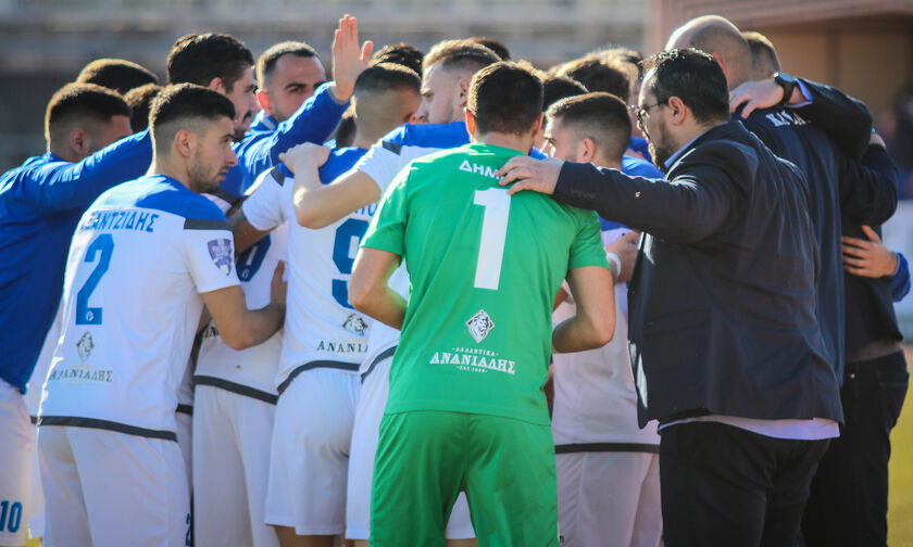 Live Streaming: Καβάλα - Ιεράπετρα 0-0