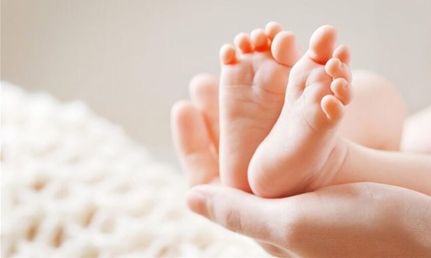 Από σήμερα σε 15 μαιευτήρια-κλινικές η επιτόπια δήλωση γέννησης