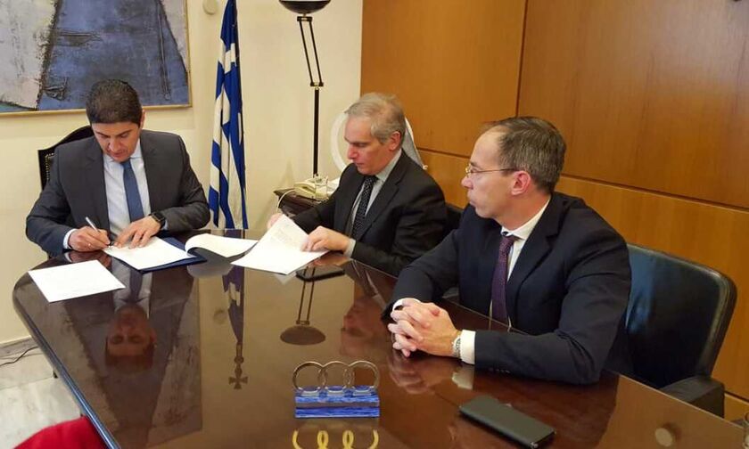 Μνημόνιο Συνεργασίας υπέγραψε ο Αυγενάκης για την ασφάλεια στις υδάτινες αθλητικές δραστηριότητες