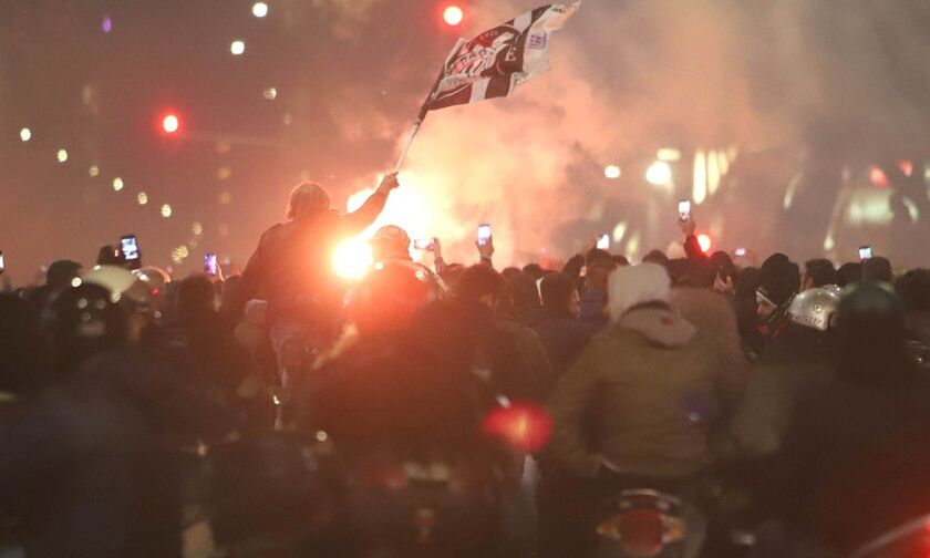 Άνω κάτω ο ΠΑΟΚ - Οπαδοί σταμάτησαν το πούλμαν στην Εγνατία