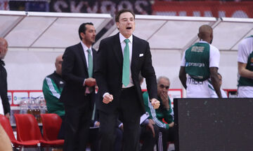Ολυμπιακός-Παναθηναϊκός 81-78: Ο Πιτίνο αποθέωσε τον ΜακΚίσικ