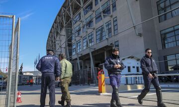 Κεκλεισμένων των θυρών το ΠΑΟΚ - Ολυμπιακός, πιθανότατα και το Ολυμπιακός - Γουλβς