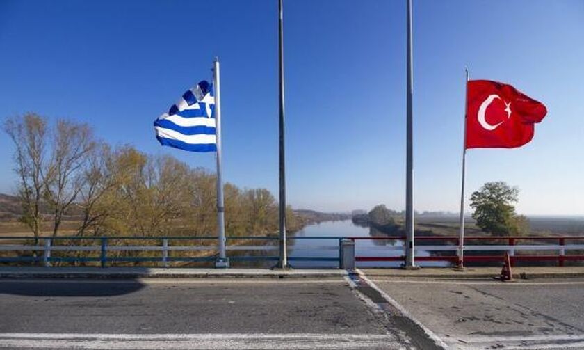 O Ερντογάν κλείνει τα χερσαία σύνορα με Ελλάδα και Βουλγαρία