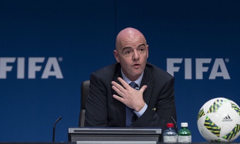 FIFA: Πρόταση προς τους παίκτες για μείωση 50% όσο κρατάει η καραντίνα