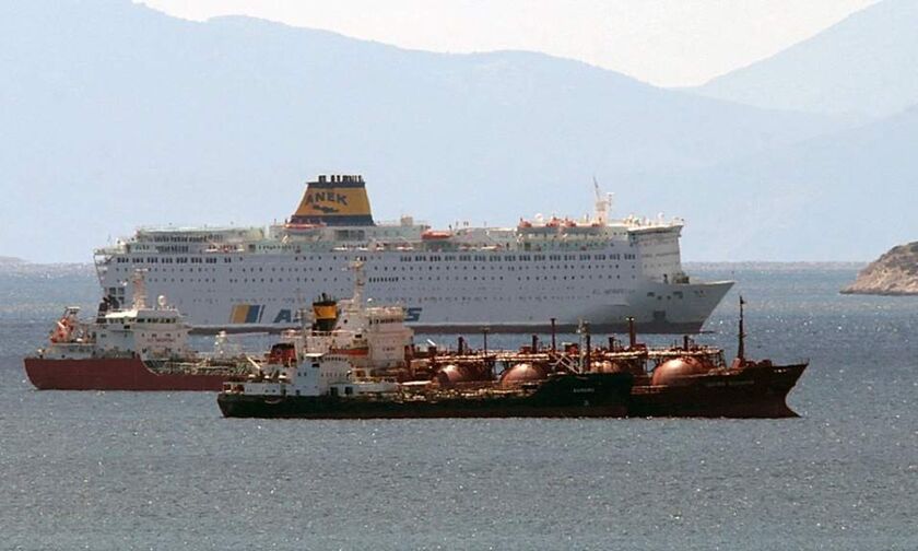 Στο λιμάνι του Πειραιά το πλοίο «Ελευθέριος Βενιζέλος»