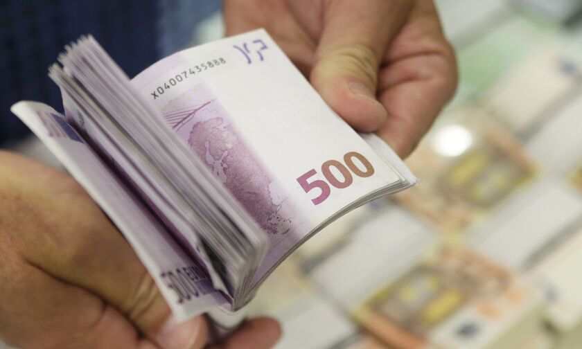 Κορονοϊός: Πότε θα κατανεμηθούν τα 800 ευρώ – Αναλυτικά οι ημερομηνίες