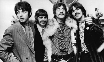 Beatles: Το χαρτί με τους στίχους του Hey Jude πωλήθηκε έναντι 910.000 δολαρίων!