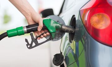 Γνωρίζετε σε ποια χώρα «φουλάρει» αυτοκίνητο με 4 ευρώ βενζίνη;