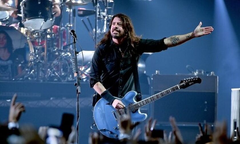 Κορονοϊός: Το BBC διασκευάζει το «Times Like These» των Foo Fighters για τον ΠΟΥ (vid)