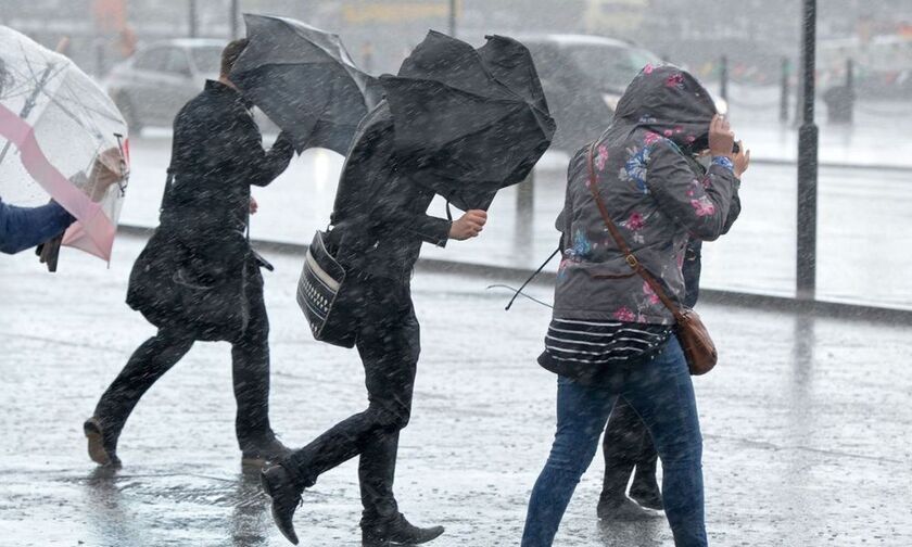 Καιρός με θερμοκρασία σε χαμηλά επίπεδα - Βροχές και ισχυροί άνεμοι - Πού θα έχουμε χιονοπτώσεις