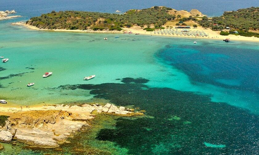 Φως στην Ελλάδα: Ποιο είναι το μοναδικό κατοικημένο νησί της Χαλκιδικής
