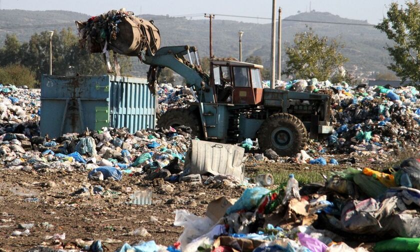 «Πόλεμος» για τους Σταθμούς Απορριμμάτων στο Σχιστό -Τι λένε οι Δήμαρχοι Πειραιά, Κερατσινίου