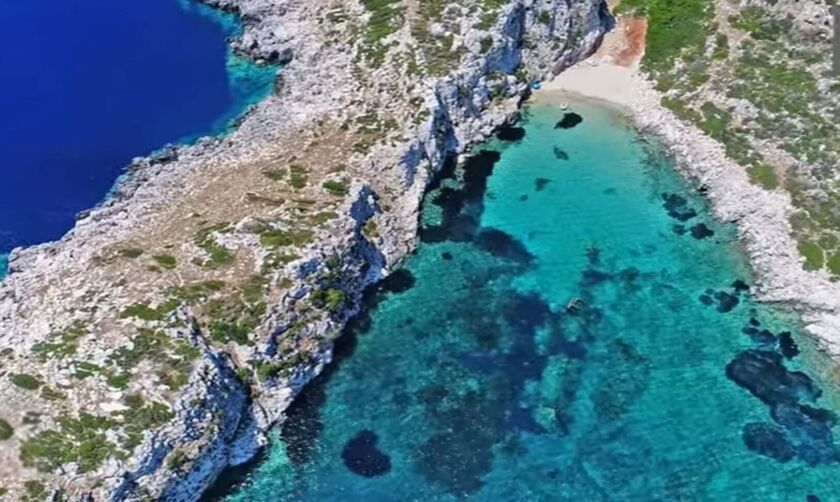 Φως στην Ελλάδα: Το άγνωστο ελληνικό νησί που μοιάζει με κροκόδειλο
