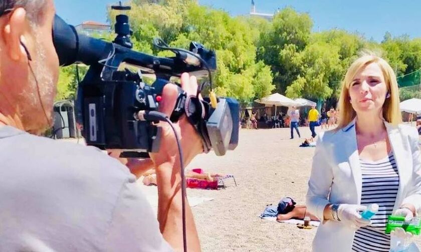 Πετροβόλησαν την δημοσιογράφο Ρένα Κουβελιώτη – Είχε πάει σε ρεπορτάζ για τις παραλίες