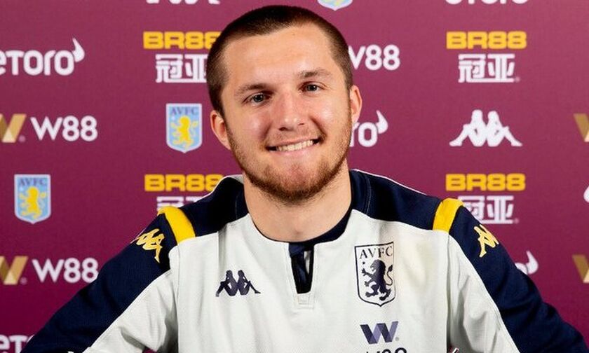 Άστον Βίλα: Ανανέωσε τη συνεργασία της με τον Βασίλεφ