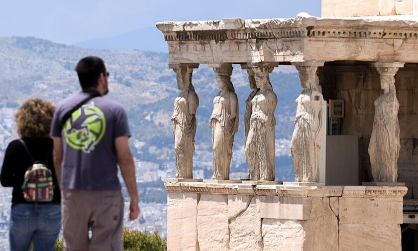 Λοιμωξιολόγος: Εκτίμηση για 6.000 - 10.000 ασυμπτωματικούς τουρίστες στην Ελλάδα το καλοκαίρι!