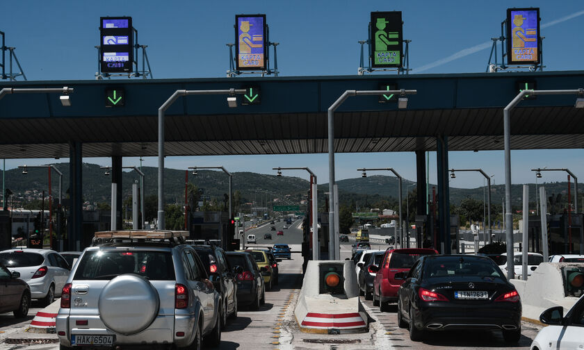 Τριήμερο Αγ. Πνεύματος: Ελαφρώς μειωμένη σε σχέση με πέρυσι η έξοδος των Αθηναίων