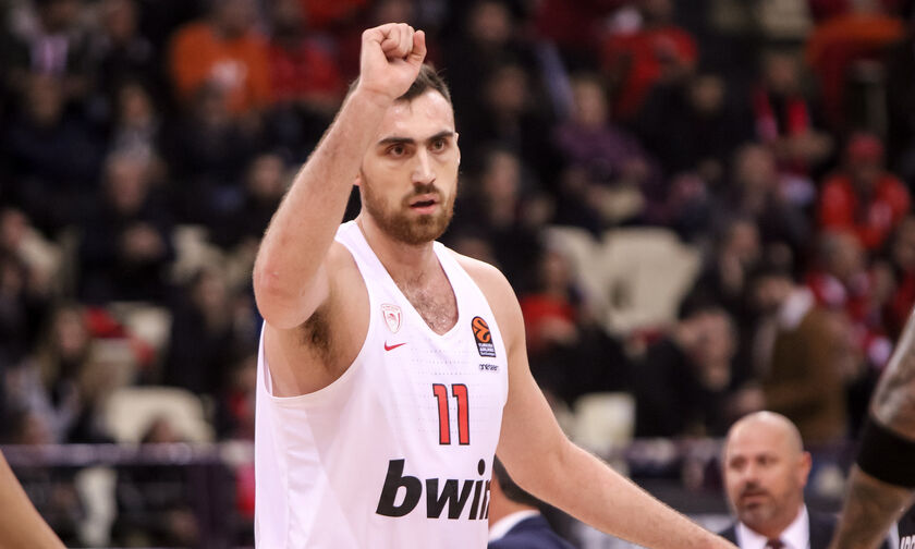 Ο Μιλουτίνοφ παίρνει χρυσή βίζα και ελληνική ιθαγένεια