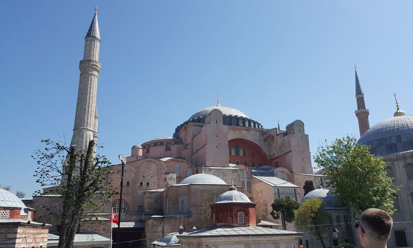 Υπέγραψε ο Ερντογάν - Γίνεται τζαμί η Αγία Σοφία (pic)