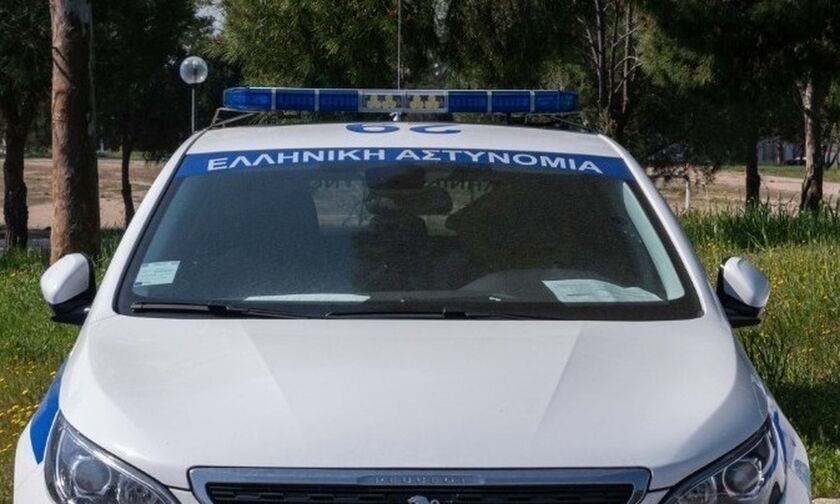 Κέρκυρα: Νεκροί με πολλαπλά τραύματα βρέθηκαν δύο Βαλκάνιοι στο αυτοκίνητό τους