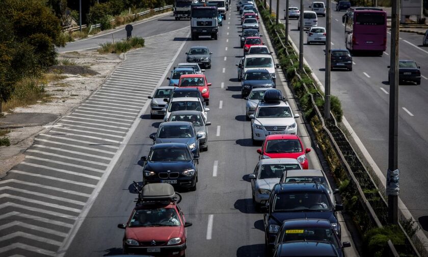 Ουρές χιλιομέτρων στην Εθνική Οδό Αθηνών – Κορίνθου λόγω τροχαίου