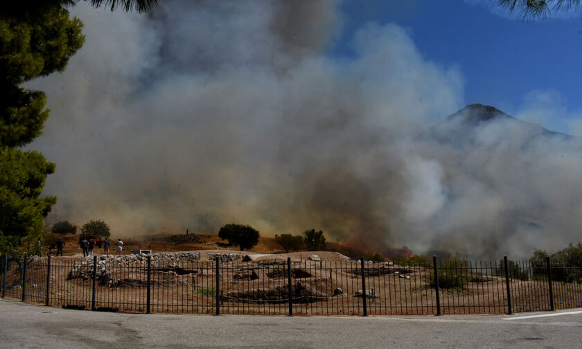 ΥΠΠΟ: Πρώτη εκτίμηση για την πυρκαγιά στον αρχαιολογικό χώρο των Μυκηνών (pics)