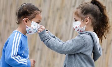 Δημοσιεύτηκε το ΦΕΚ: Απουσία στους μαθητές που δεν θα φοράνε μάσκα