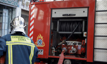 Αμπελόκηποι: Ηλικιωμένη έχασε τη ζωή της μετά από φωτιά στο διαμέρισμά της (vid)