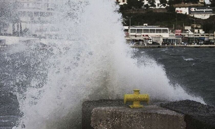 Καιρός: Στην Κρήτη ο κυκλώνας «Ιανός» - Έκτακτα Δελτία θυελλωδών ανέμων