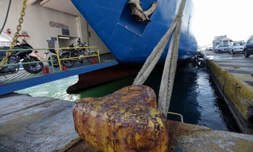 Απεργία στο λιμάνι του Πειραιά την Πέμπτη (24/9) - Kανένα δρομολόγιο δεν θα εκτελεστεί