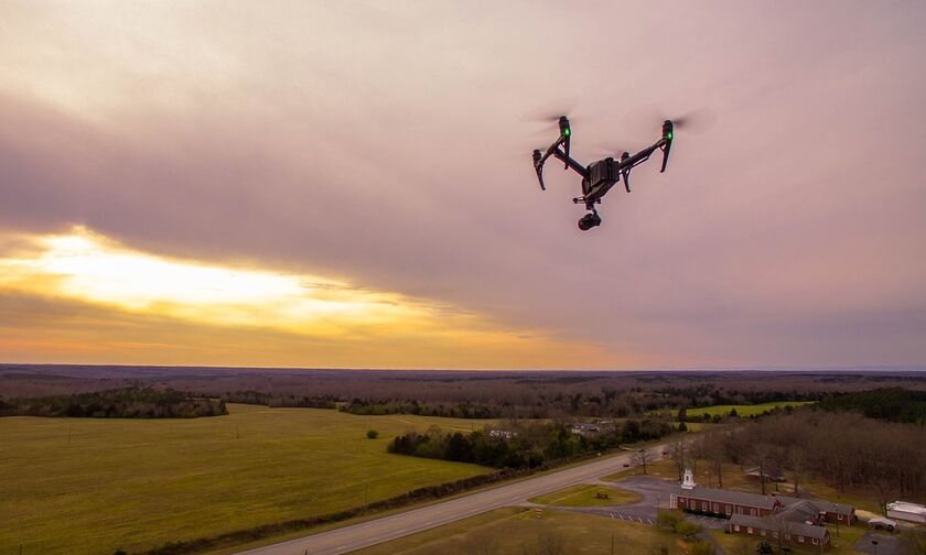 Καστελόριζο: Drone έπαιζε τουρκικά εμβατήρια πάνω από το νησί - Κόκκινη μπογιά σε ελληνική σημαία