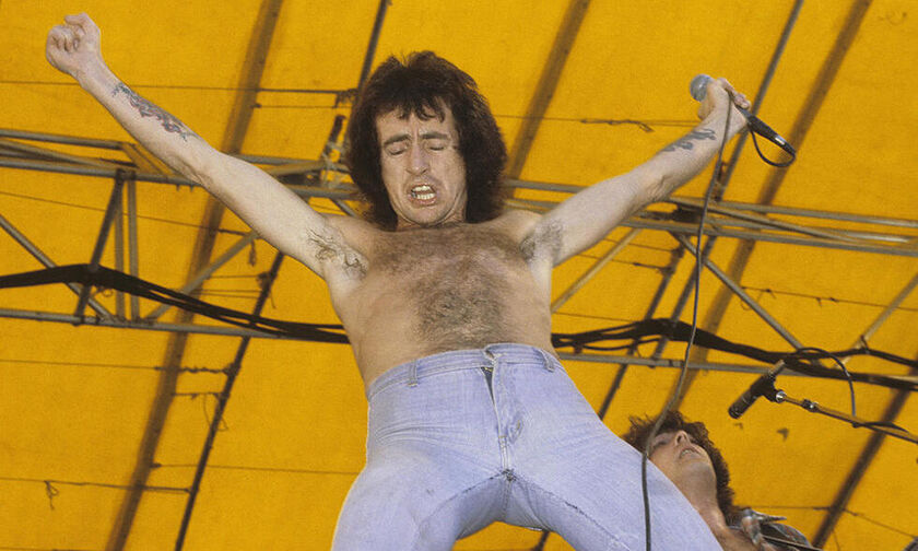 Ο αμφιλεγόμενος θάνατος του Bon Scott - Ο μυστηριώδης άντρας που τον άφησε τυλιγμένο σε κουβέρτα