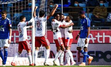 Ligue 1: «Διπλό» (3-2) η Λιόν στο Στρασβούργο, αφού έκανε τα εύκολα δύσκολα (vid)